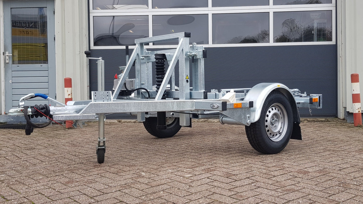 EA18 - Pallet Trailer